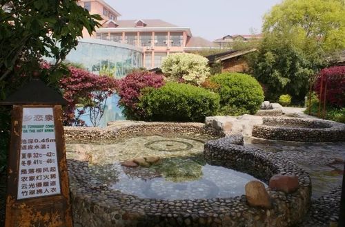 田园风情的垂钓中心,鸵鸟园,金汤湖等,使整个度假村都充满着迷人的