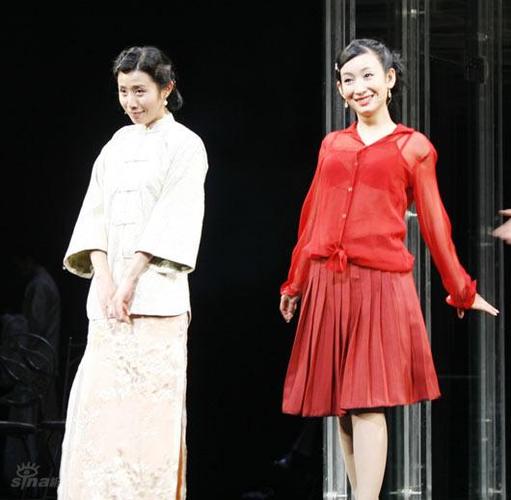 辛柏青 等实力演员主演的国家话剧院话剧百年压轴大戏《红玫瑰与白