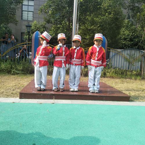幼儿园升国旗