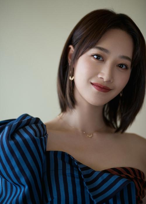 蓝盈莹亮相《令人心动的offer》 满分诠释"职场黑话"