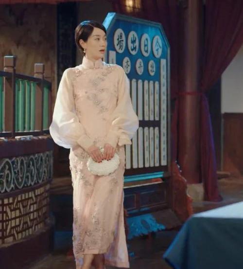 《旗袍美探》马伊琍化身"民国小作精"旗袍洋装换不停