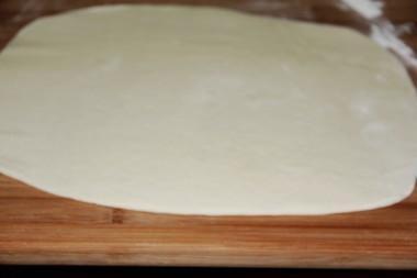 回龙观社区网 观网亲子 巧手妈咪 正文 6,将白面团擀成薄面片 10