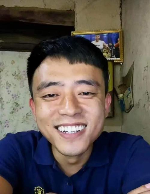 网红顶流铁山靠的直播江湖从全网窝室嫩叠到如今不见踪影