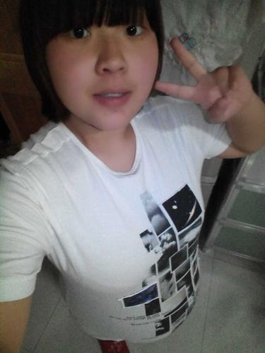 以前有的宝妈都晒大肚子照或是孕照,我都木有晒过,现在生了宝宝了,在