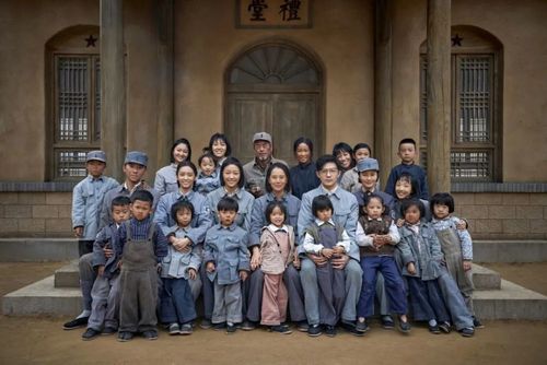 海清重现革命"带娃战线"的峥嵘岁月,革命历史剧《啊摇篮》5月4日登陆