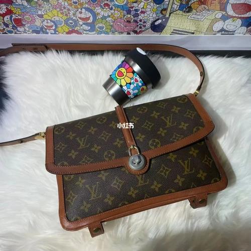 中古lv红皮金扣老花风琴包 达芙妮_中古_风琴包_路易威登怎么样_mojoe