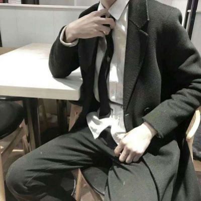 正装头像男真实绅士 男生西装头像图片帅气
