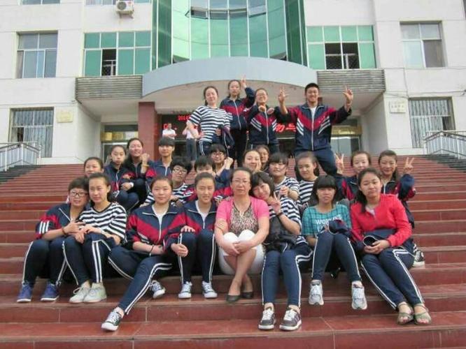 校园百花齐争艳,愿向桃李付芬芳-五原一中先进教师风采录