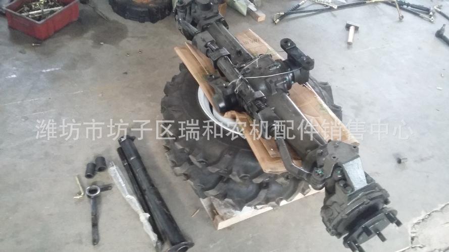 专业改装福田雷沃拖拉机前驱动桥