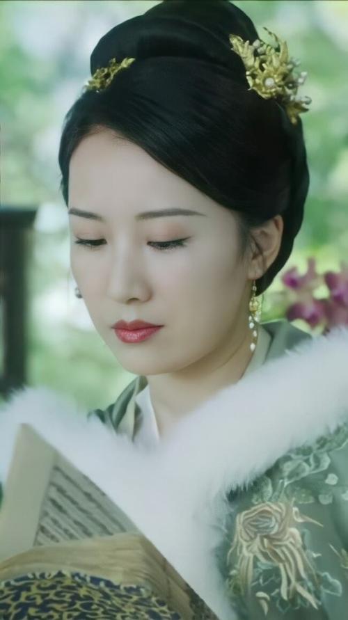 雪中悍刀行李念饰红衣徐脂虎