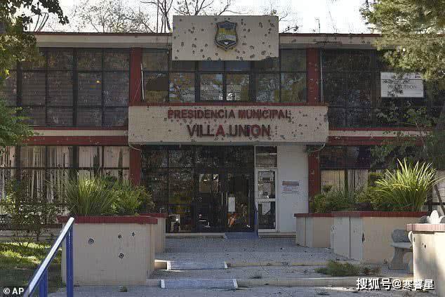 原创叔侄俩去墨西哥打猎被毒贩绑架,亮明自己美国人身份后被释放