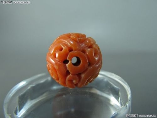 清代镂空珊瑚珠1