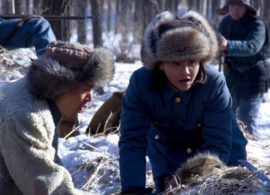 还原东北抗战壮举; 马雅舒朱泳腾《枪火》达成 揭秘五大卖点; 电视剧