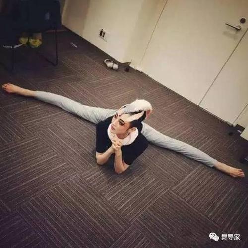 全民耗腿运动 近几年神曲越来越多,神曲到底有什么魔性?