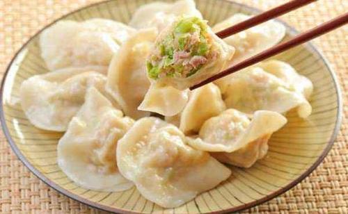 包芹菜馅饺子时,放点"它"口感更好