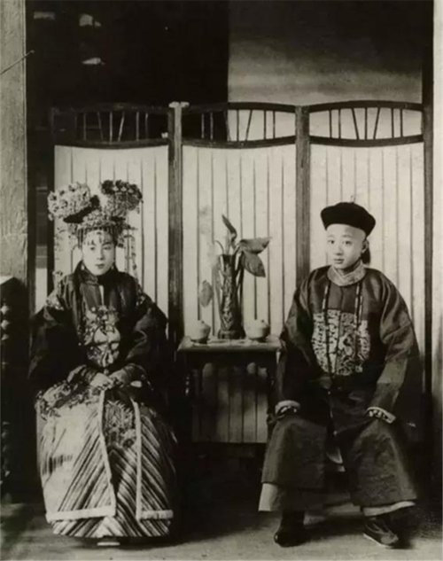 爱新觉罗·溥儁,端郡王爱新觉罗载漪之子,慈禧太后欲废光绪皇帝而立