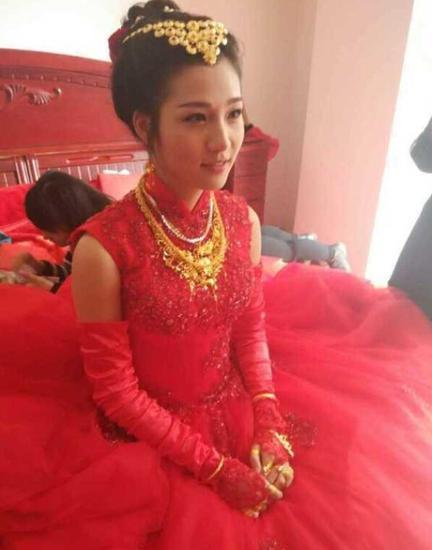 网曝莆田秀屿婚礼聘金300多万新娘美3