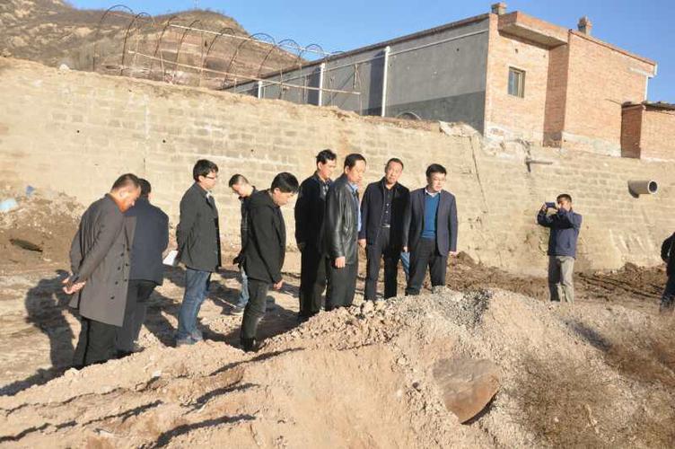 志丹县委副书记,县长刘志生检查周河流域环境综合整治