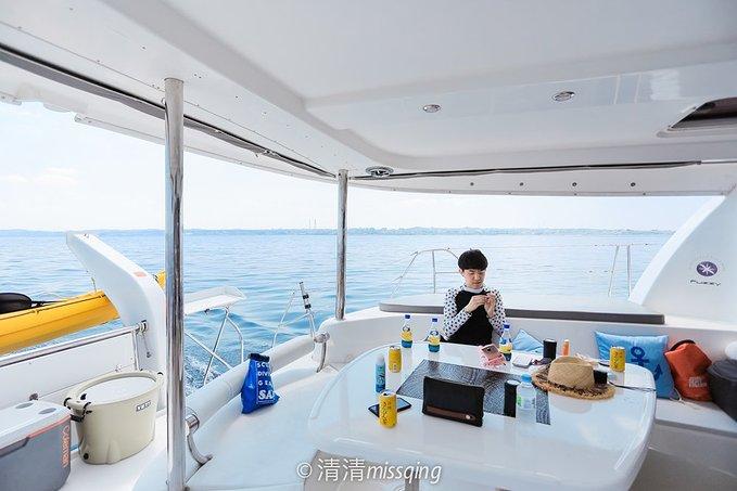 坐游艇出海图片