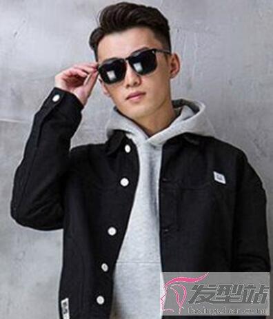 男生侧背头发型帅气有型又修颜