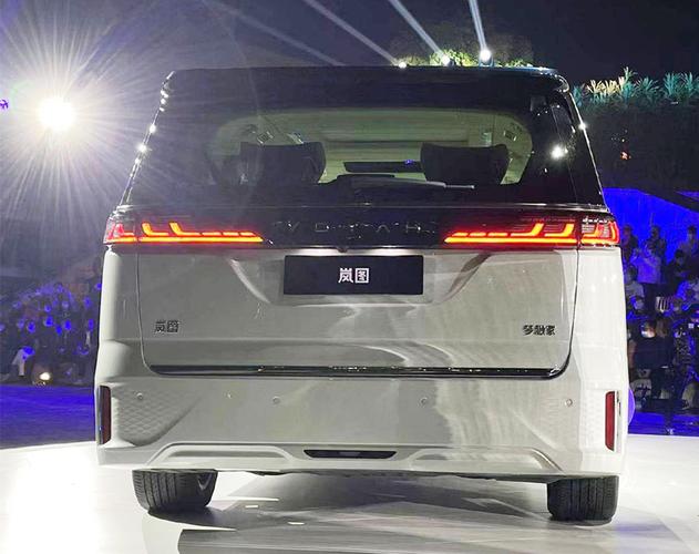 东风岚图全新mpv曝光,定名梦想家,4座布局,搭载增程式混动系统