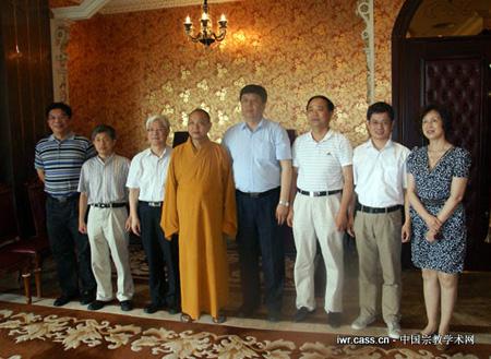 曹中建书记一行与武汉市袁善腊副市长等合影