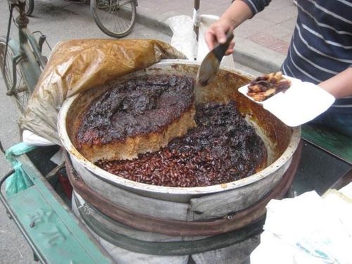 是蹬三轮买热馍甑糕的吆喝