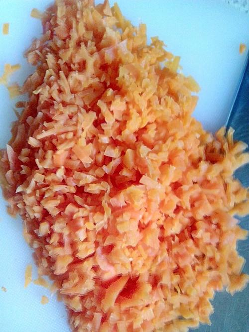 鲜虾胡萝卜水饺的做法 !-- 图解4 -->