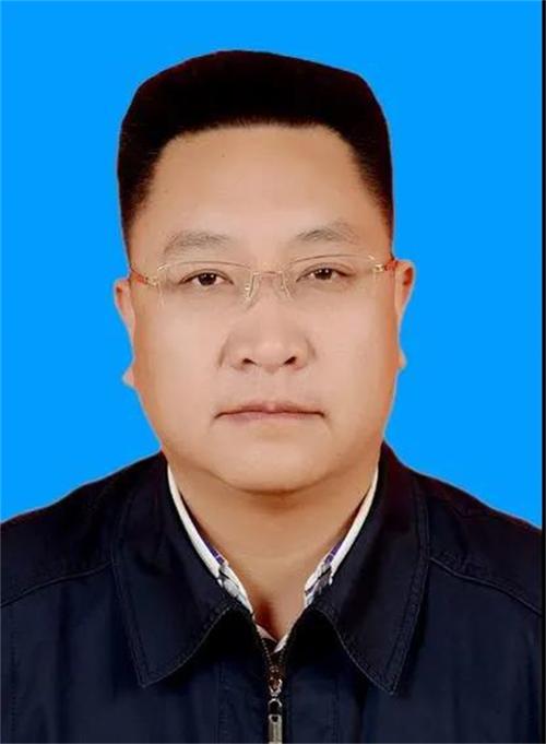 频道>本地新闻> 禄斌简历禄斌,男,彝族,1977年10月出生,籍贯贵州威宁