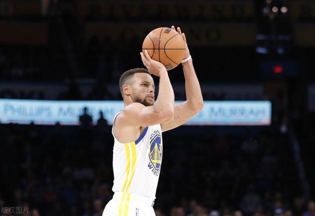 网易首页>网易号>正文申请入驻> 斯蒂芬·库里的首发位置和上个赛季一