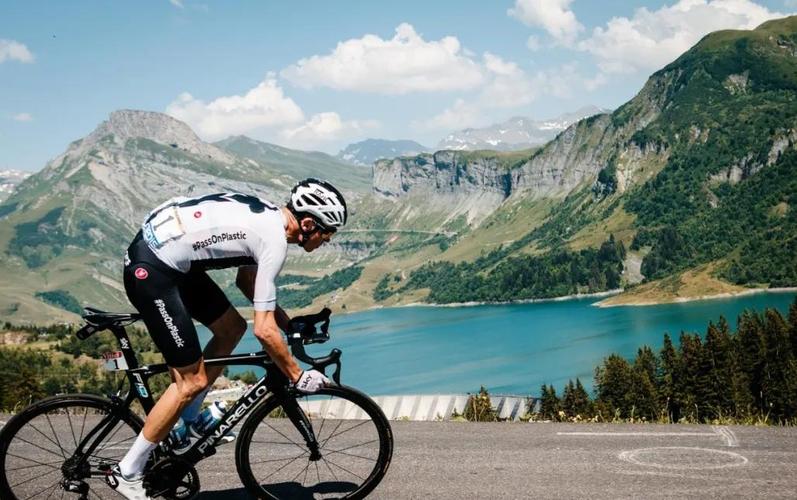 公路车是让你握下把骑行的