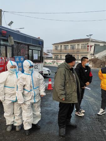 吉林省舒兰市金马镇林业站积极配合镇政府做好疫情防控工作