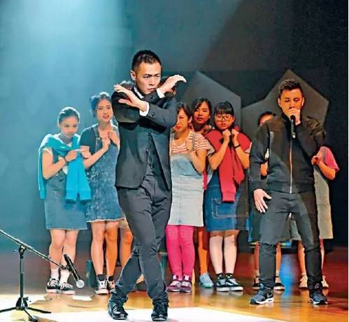 刘銮雄之子刘鸣炜一个富二代cfa持证人的人生路