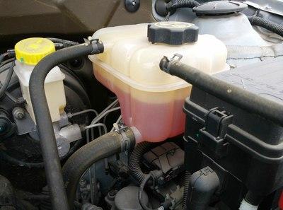 这个位置需要加防冻液吗