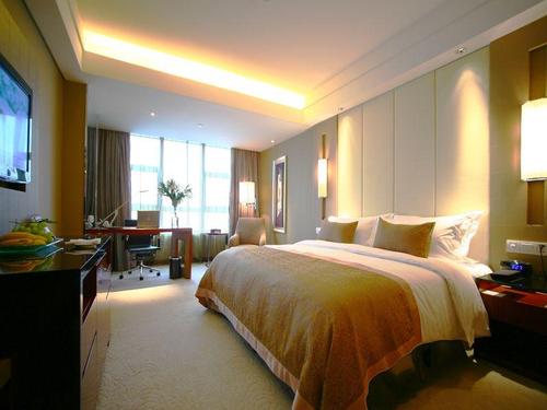 海外海皇冠假日酒店 (haiwaihai crown hotel)