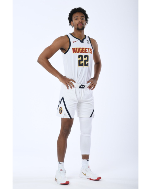 掘金队拍摄定妆照约基奇搞怪逗笑众人穆雷变成铁憨憨