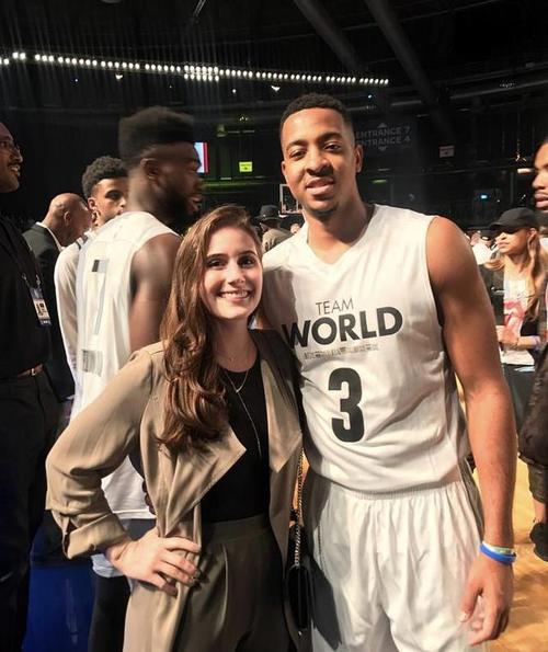 7个赛季过去了,字母哥拿到了10436分,同届奥迪,cj和戈贝尔呢