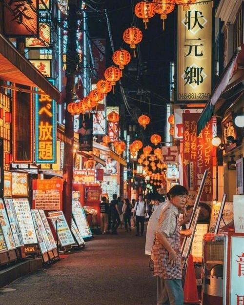 日本饮食街道夜晚唯美意境图片