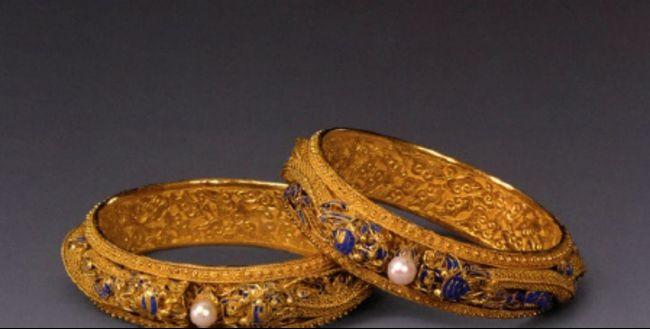 神还原!从电影《末代皇帝》中道具中看清朝珍宝首饰