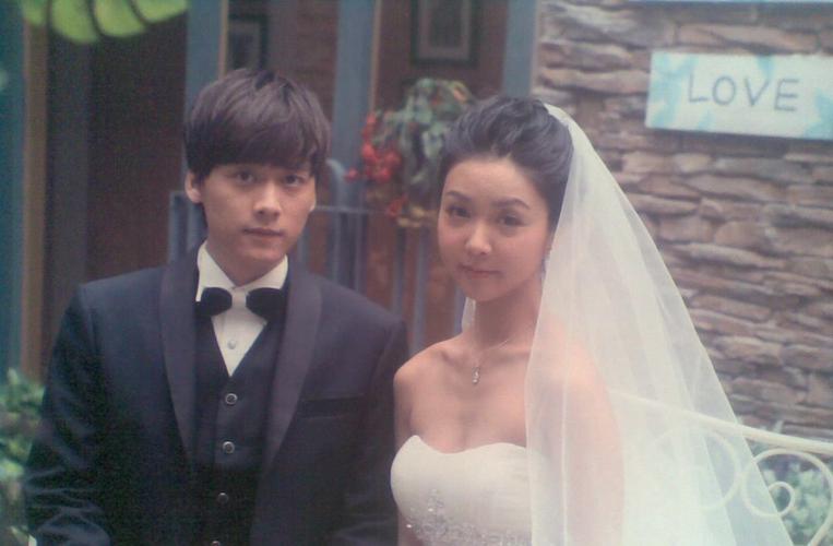 《真爱谎言》中李易峰虽然与自己喜欢的女护士徐盈(薛凯琪饰)在一起