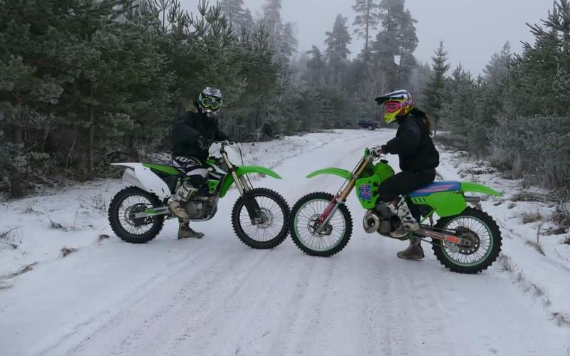 川崎kx500 vs kx450f,夫妻各骑一台