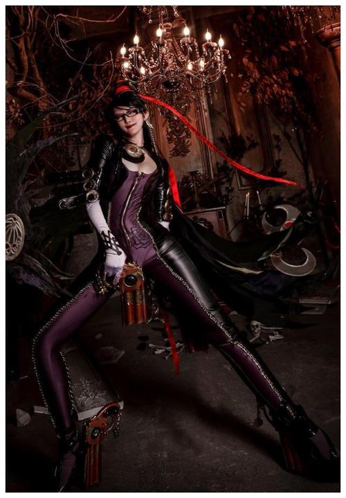 《猎天使魔女》贝姐cosplay写真 另类女王气场十足