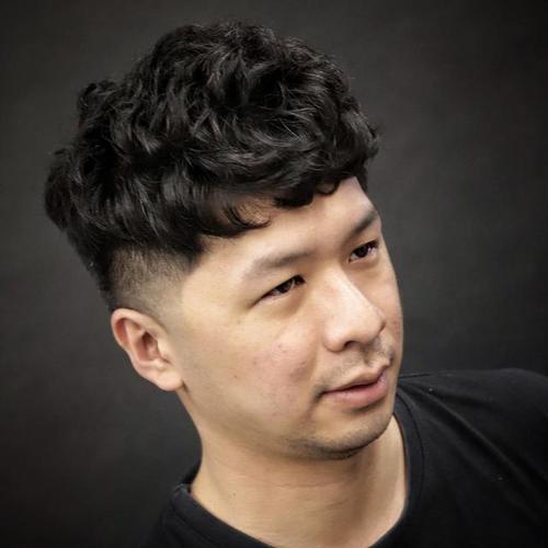 "脸胖"的男士别乱剪发型了,建议留这4款清爽短发,显瘦