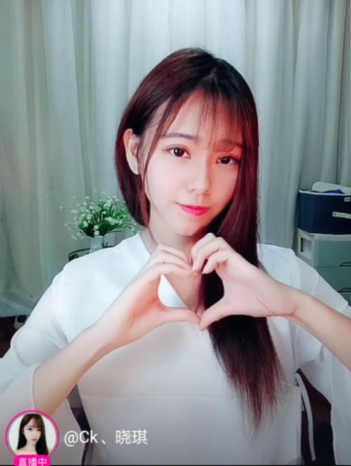 率真主播晓琪荣登迅雷直播2018年度盛典第一季一战成名榜