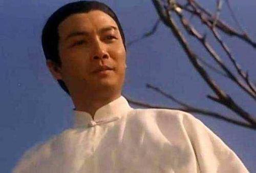 还记得那句"平生不识陈近南,便称英雄也枉然"的经典句子吗?