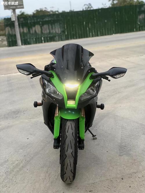 12年川崎zx10r大牛,最高配带abs,原版原灯原后视镜