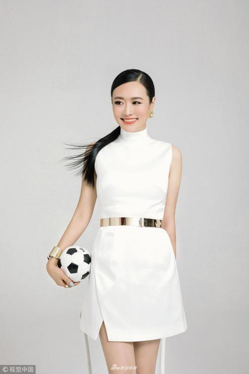 央视主播独家写真助阵世界杯