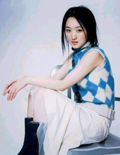 杨钰莹年轻时的照片看了杨钰莹年轻时照片