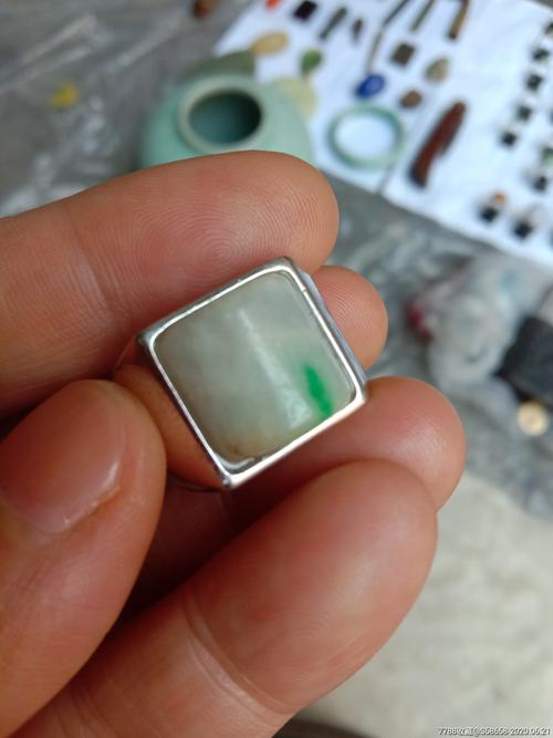 老烟嘴改的翡翠戒指