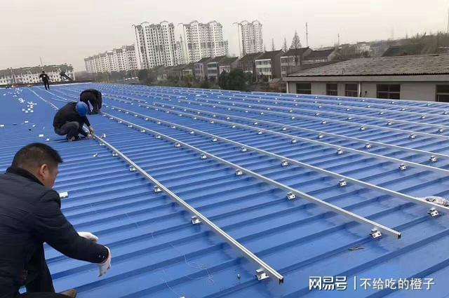 到底有何危害?农村和城市的彩钢瓦屋顶,被勒令强制拆除